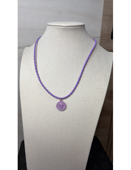 Collares Virgen Niña (Color es de la medalla)