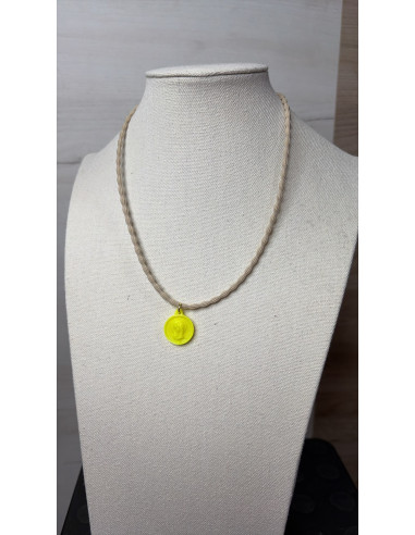 Collares Virgen Niña (Color es de la medalla)
